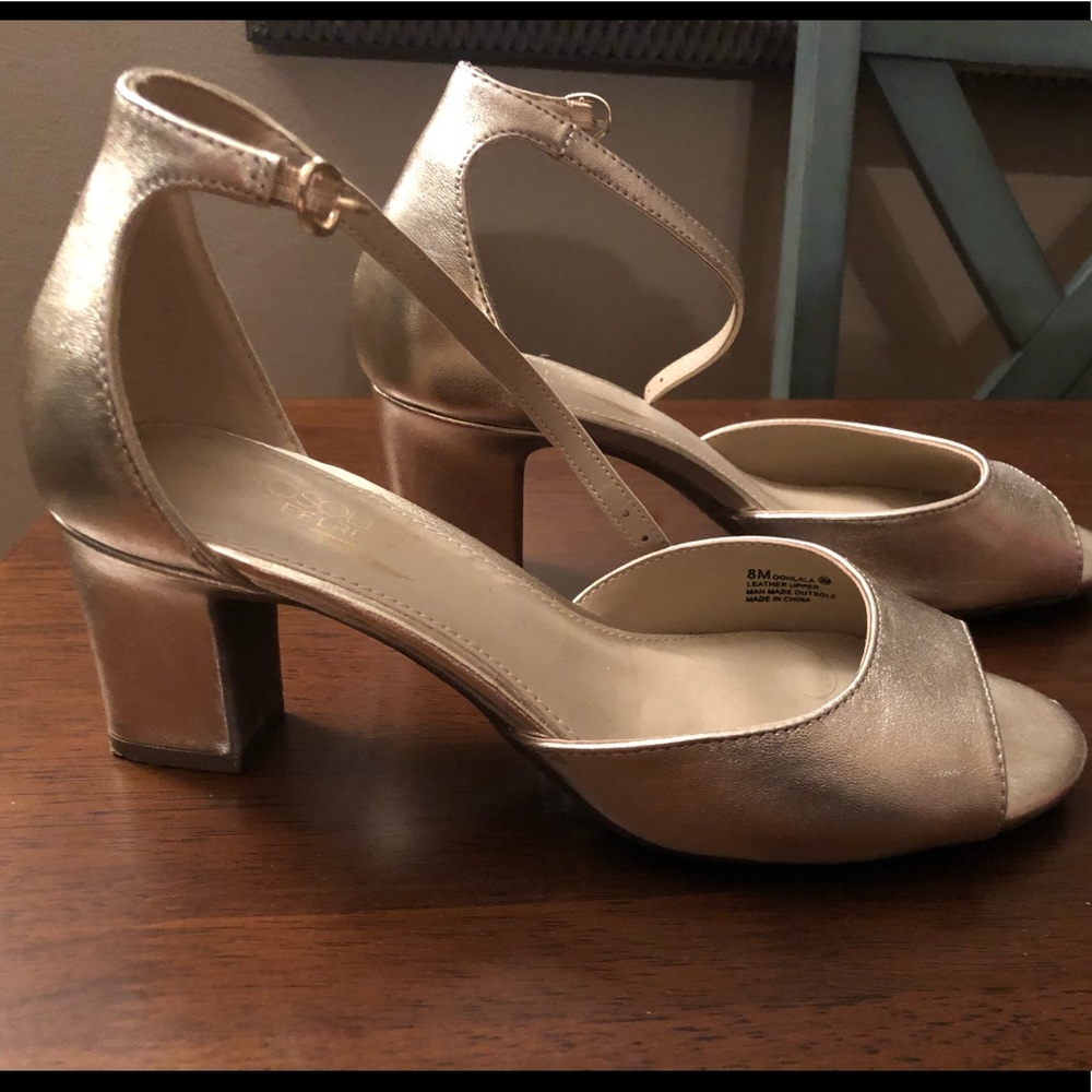 Aerosoles gold block heel